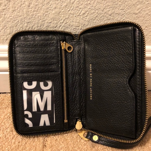 Marc By Marc Jacobs Wingman Wallet - Picture 2 of 2